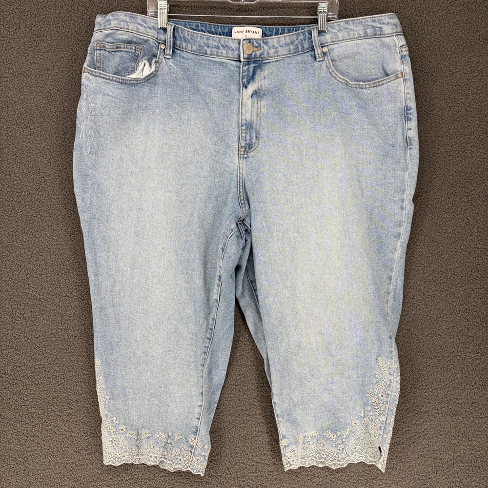 Lane Bryant Mid-Rise Boyfriend Capri Jeans Light Wash Eyelet Embroidered 24